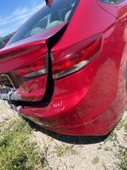 2018 Hyundai Elantra SEL - Primary Damage Right Image